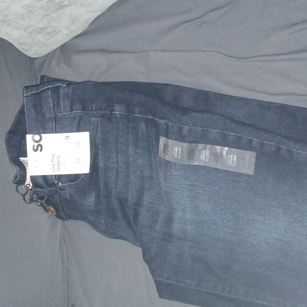 SO junoirs low rise jegging superstretch. size 9/29. Dark blue. New with tags